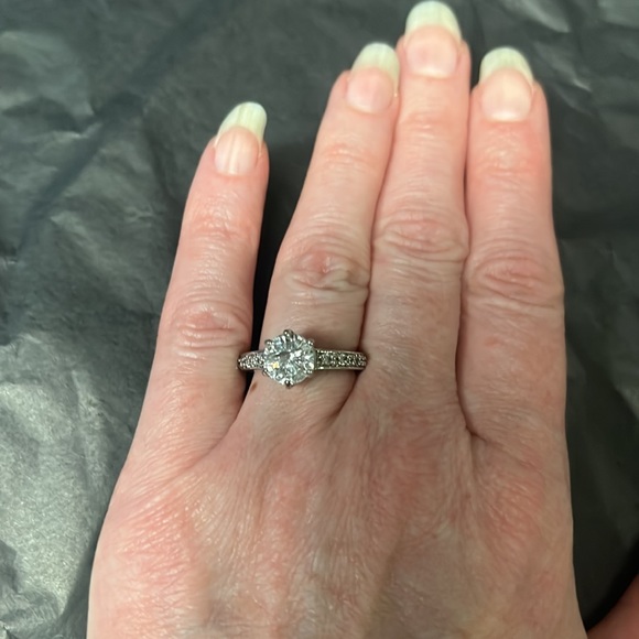 Silver fake diamond ring - Picture 2 of 4